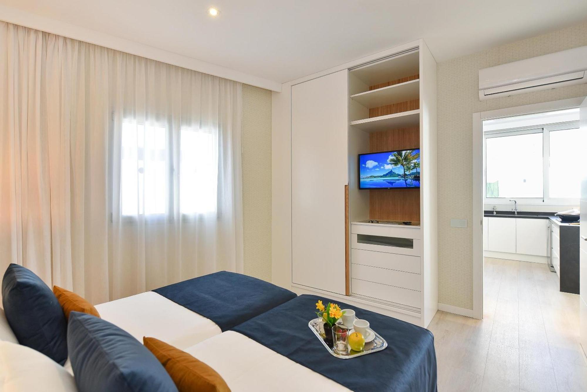 Salado Salobre, Gran Canaria Private Heated Pool Modern Luxury Tranquil Getaway *