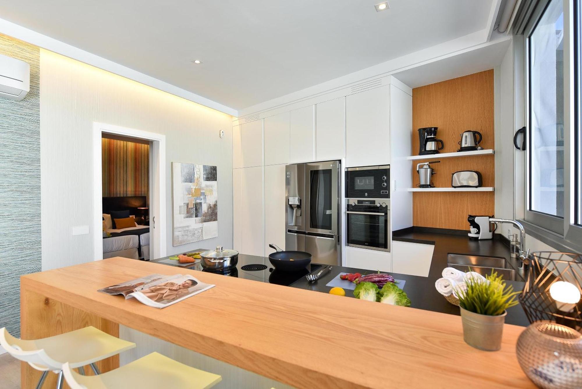 Villaer Salado Salobre, Gran Canaria Private Heated Pool Modern Luxury Tranquil Getaway